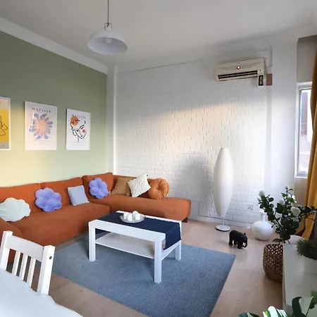 Central Apartment With Golden Horn View In Beyoglu