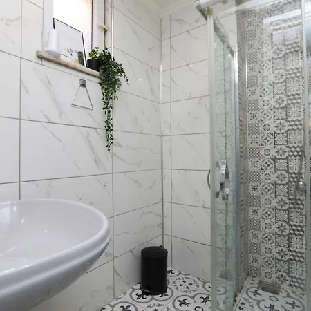 Central Apartment With Golden Horn View In Beyoglu Istambul